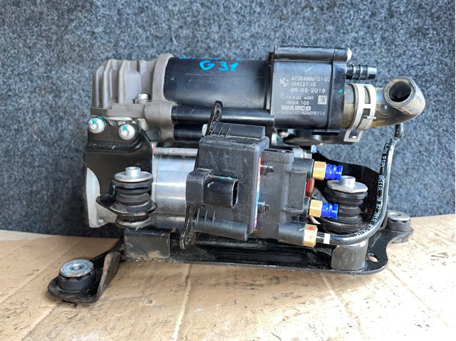 Компресор пневмоподвески 37206886721 BMW