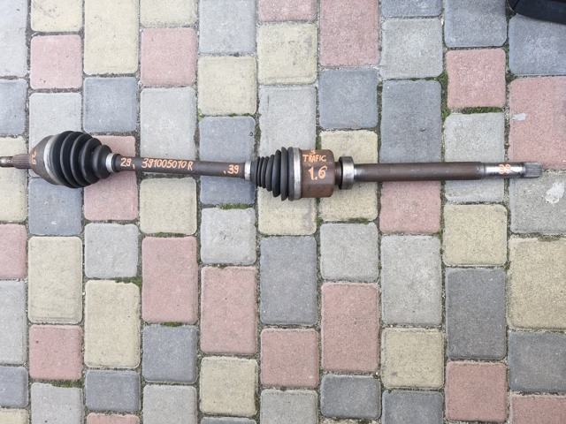 Привід правий 391005010R RENAULT