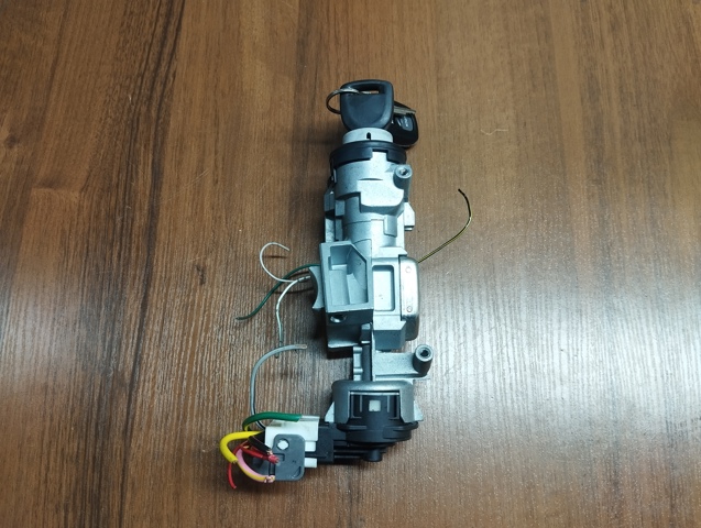 Замок запалювання 3M513F880AA MAZDA