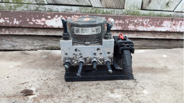 Блок керування АБС (ABS) 3Q0614517P VAG