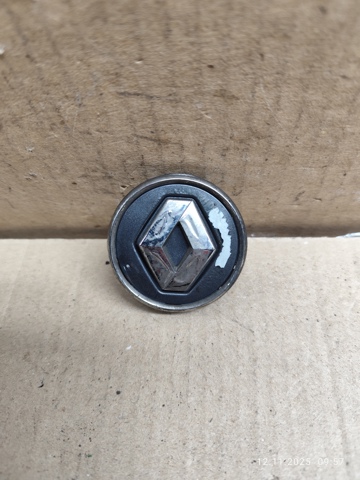 Автомобільні ковпаки 403150709R RENAULT