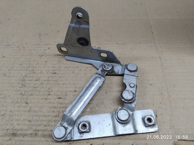 Петля капота, права 5P0823302B VAG