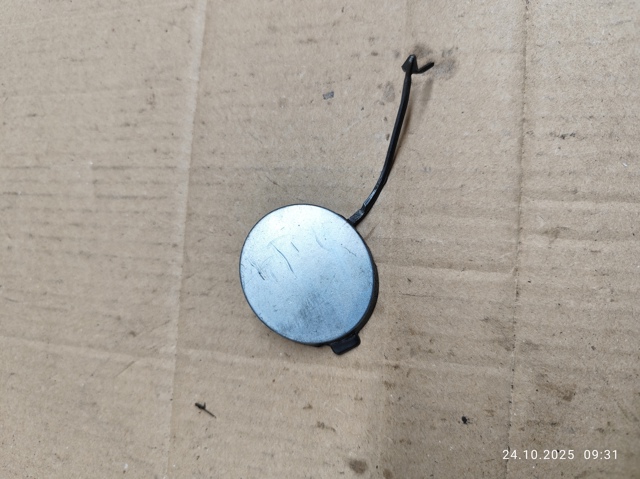 Заглушка бампера буксирувального гака 6R0807241A VAG
