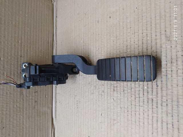 Педаль акселератора 8200002904 RENAULT