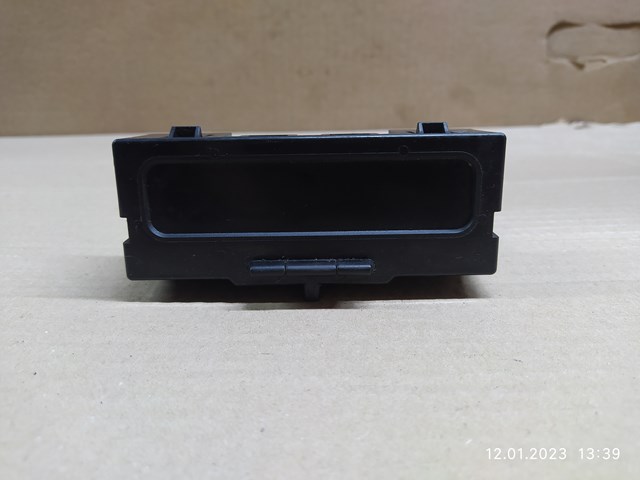 Дисплей бортового комп'ютера 8200028364 RENAULT