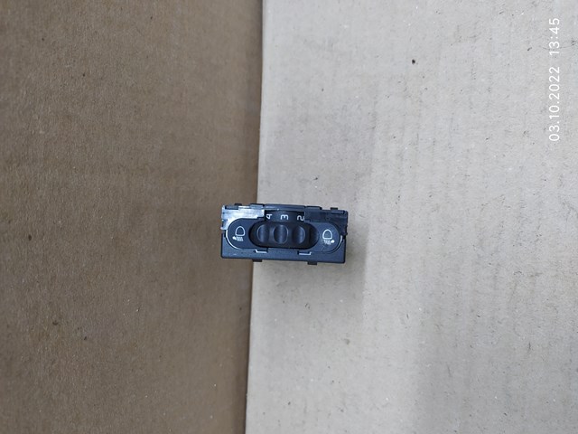 Кнопка коректора фар 8200060042 RENAULT