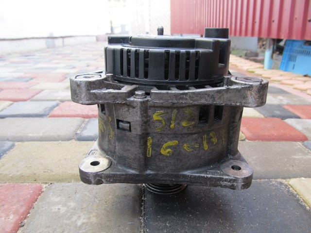 Генератор автомобільний 8200206251 RENAULT