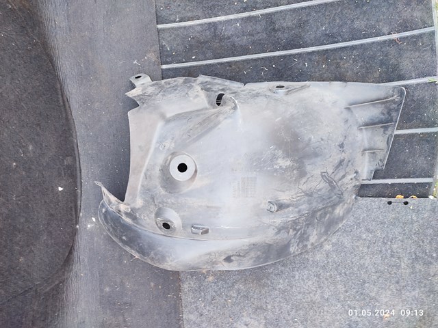 Підкрилок переднього крила, лівий задній 8200334164 RENAULT