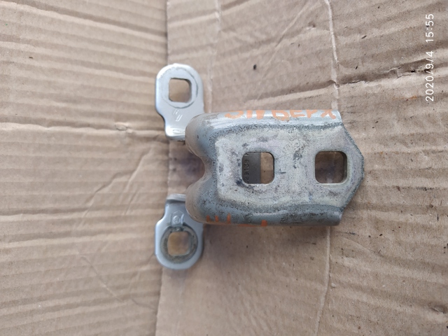 Завіса передніх дверей 8200704552 RENAULT