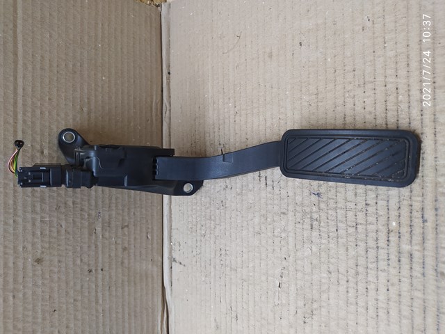Педаль газу (акселератора) 8V219F836AA FORD