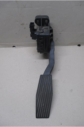 Підаль газу 9157998 GM