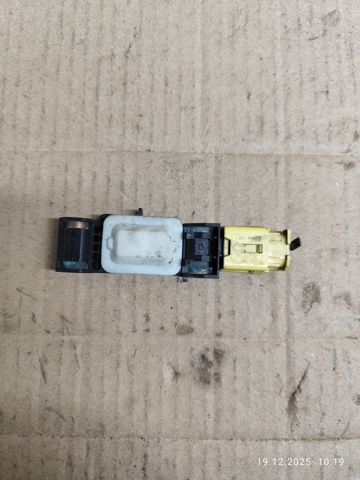 Датчик Айрбег передній 98582AX300 NISSAN