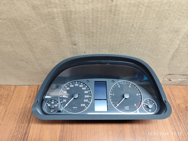 Щиток приладів (комбінація) A1694403711 MERCEDES