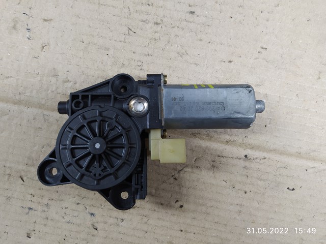 Моторчик склопідйомника двері задніх, правих A2038203042 MERCEDES