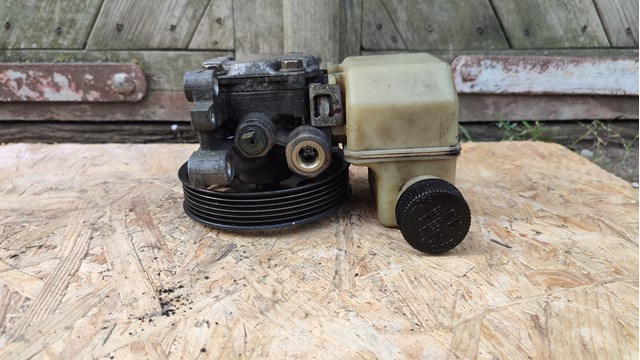 Насос кермового управління GS3L32650A MAZDA