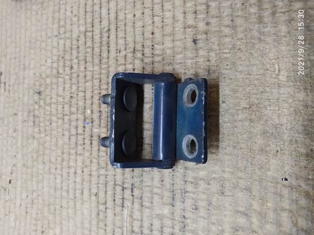 Петля задніх багажних, 3/5 -х дверей MR987773 MITSUBISHI