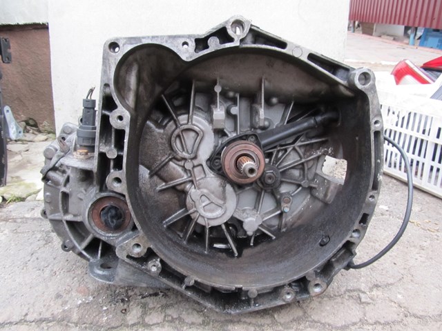 Коробка передач в зборі з головною передачею і диференціалом PK1AA061 RENAULT
