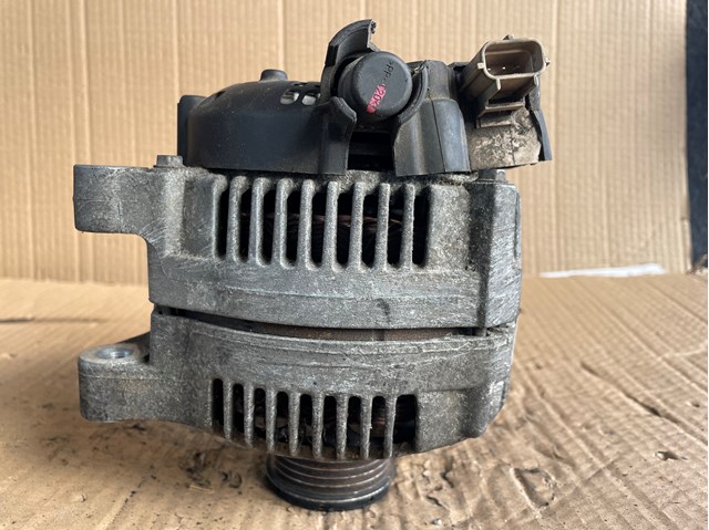 Генератор автомобільний SG15S019 VALEO