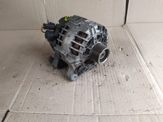 Авто генератор TG9B065 VALEO
