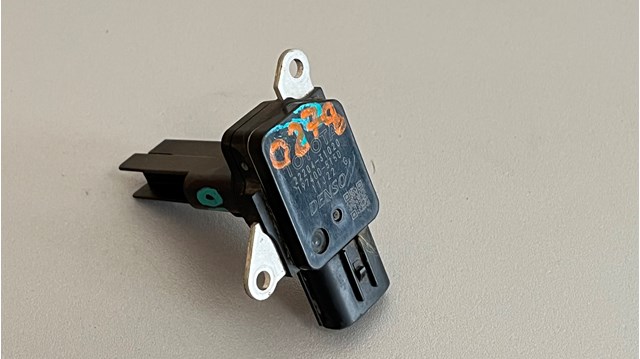 Датчик витрати повітря 2220431020 TOYOTA