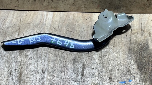 Завіс капота, лівий 57260AL01A9P SUBARU