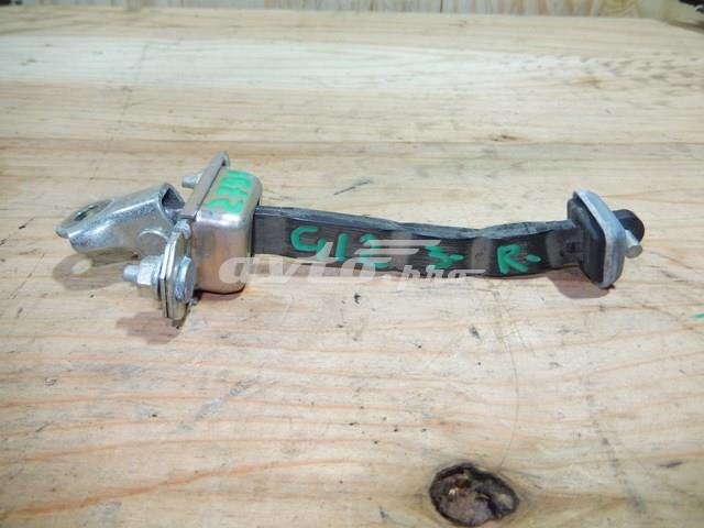 Обмежувач відкриття дверей, задній 62124FG002 SUBARU