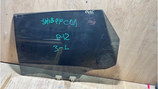 Скло задньої двері лівої 82301AV700 NISSAN