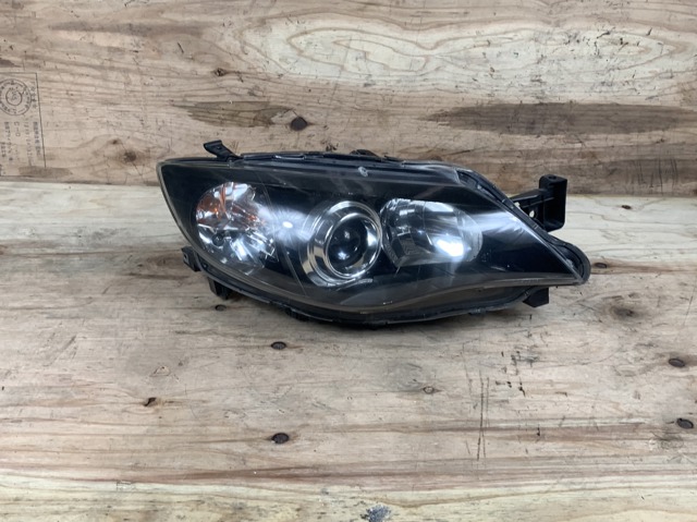 Права блок фара 84001FG301 SUBARU