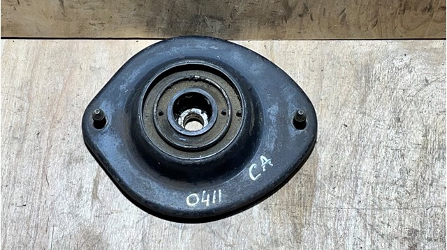Кріплення переднього амортизатора MB518798 MITSUBISHI