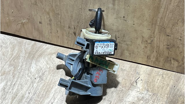 Замок запалювання MR995237 MITSUBISHI