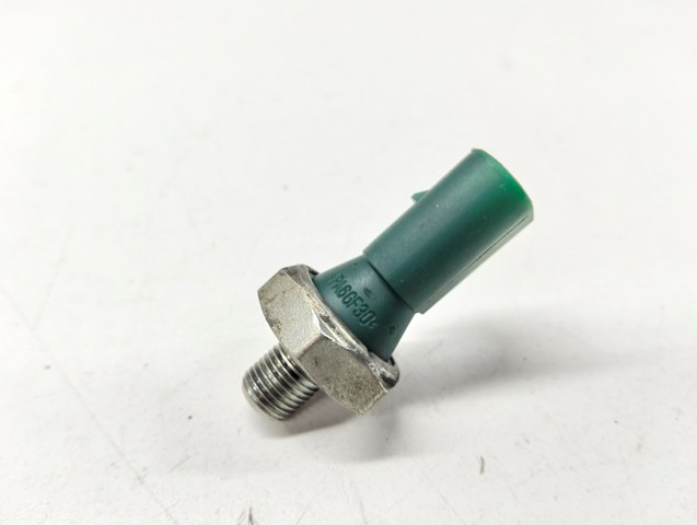 Датчик показника тиску масла Фольксваген Тігуан II