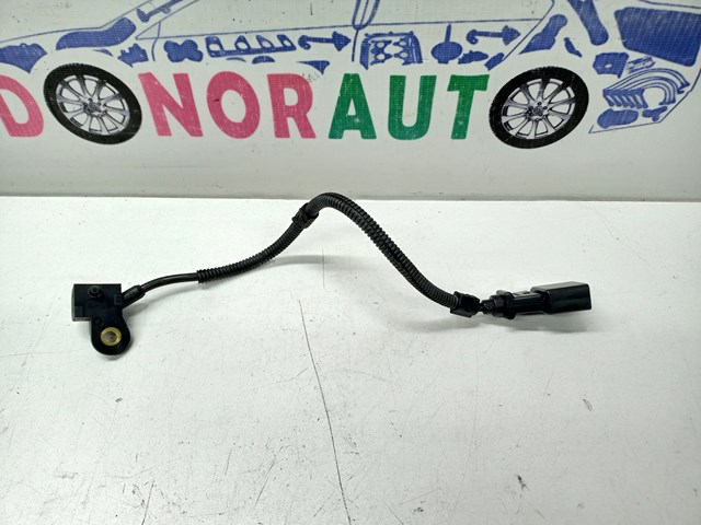 Датчик розподільного вала 03L957147A VAG