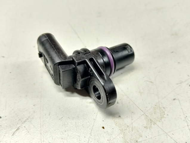 Датчик положення распредвалу 04C907601 VAG