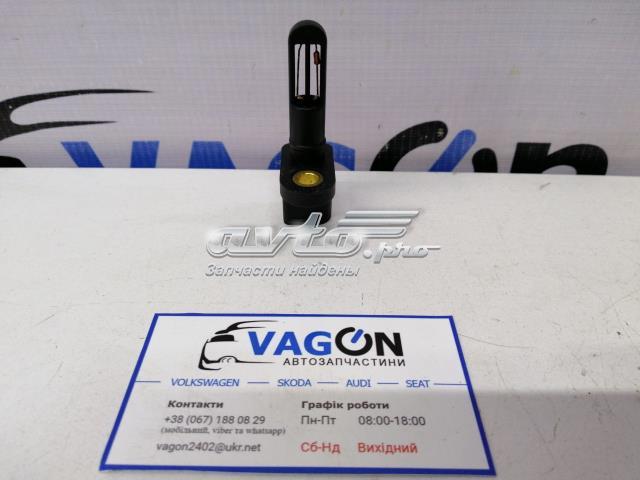 Датчик температури повітряної суміші 06B905379C VAG