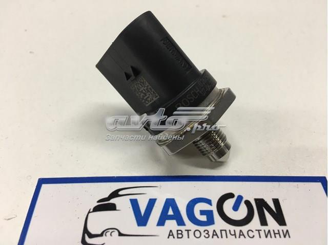 Датчик тиску палива 06J906051 VAG