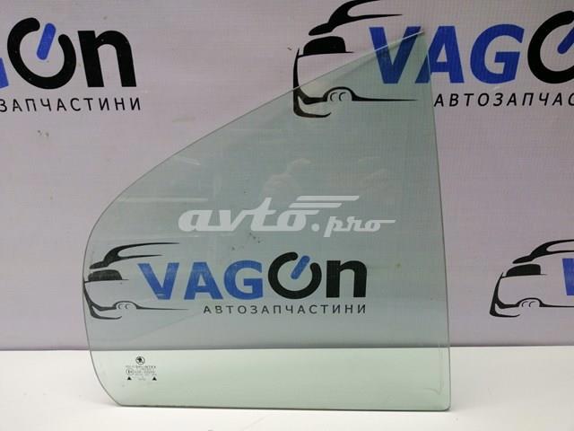 Скло-кватирка двері, задньої, правої 1U4845216D VAG