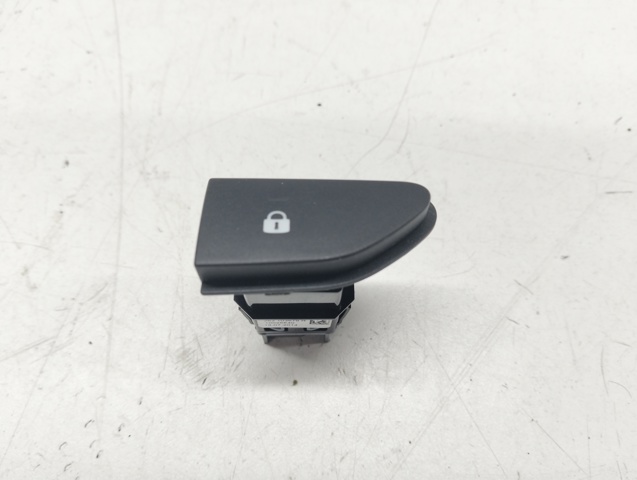 Кнопка блокування замка дверей 252103678R RENAULT