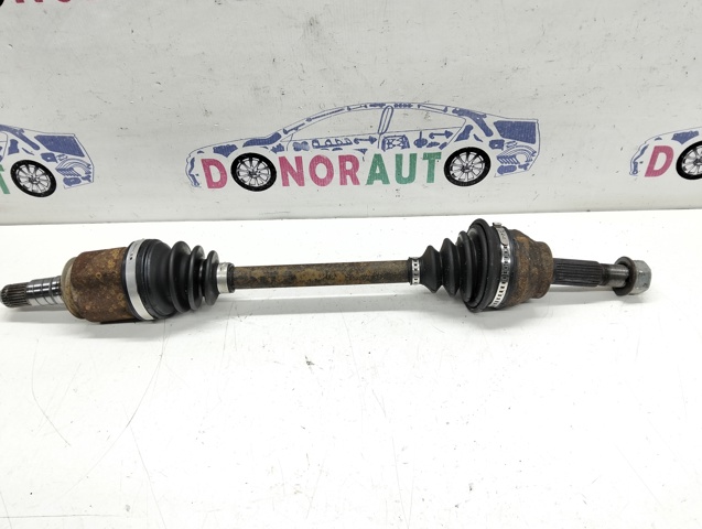 Привід правий 391001CA0A NISSAN