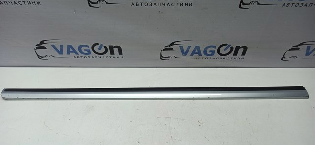 Молдинг передньої лівої двері, нижній 3AA854939A VAG
