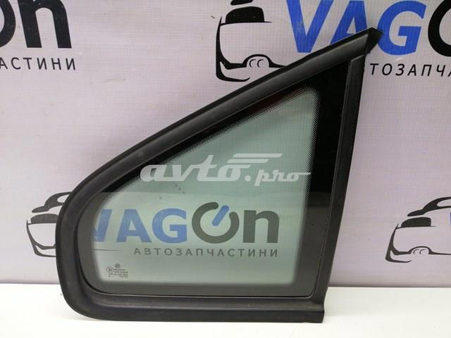 Скло кузова/багажного відсіку, праве 3B5845298J VAG