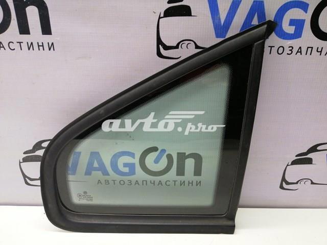 Скло кузова/багажного відсіку, праве 3B5845298JB41 VAG