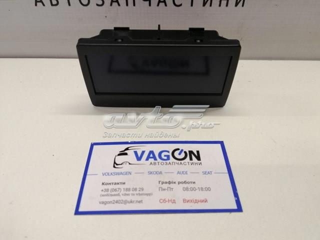 Годинники в салон, на панелі 3T0919201A VAG