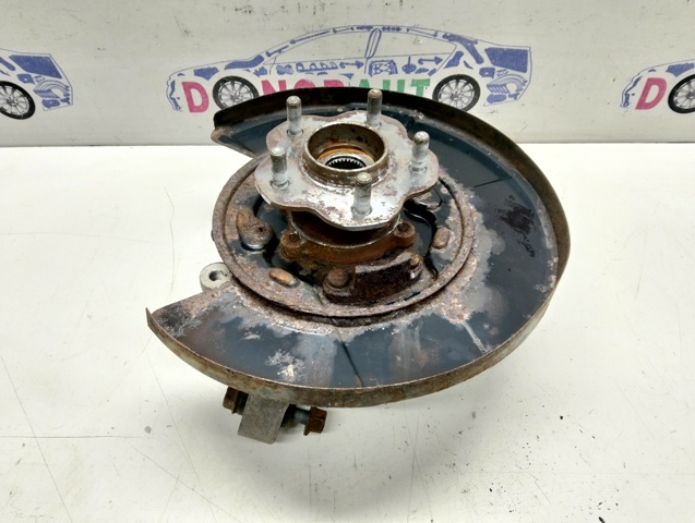 Кулак поворотний лівий 430191CA0B NISSAN