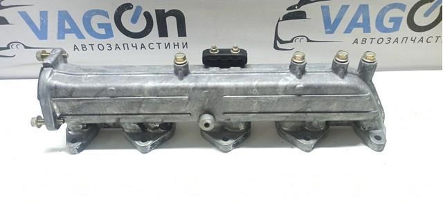 Колектор впускний 4403319 FORD