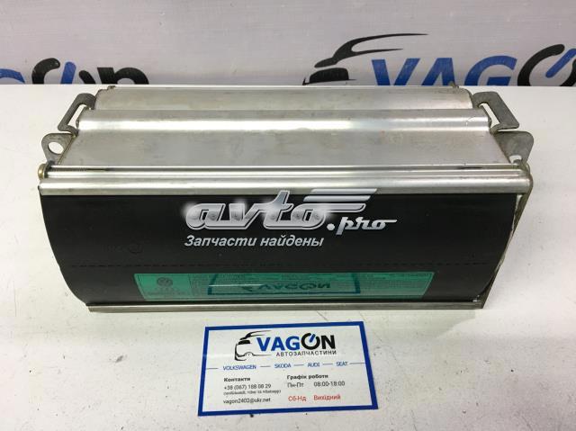 Подушка безпеки бокова 4B1880204D VAG