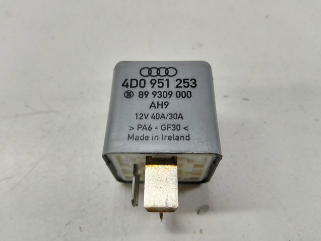 Реле паливного насоса 4D0951253 VAG