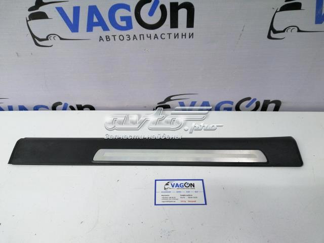 Накладка зовнішня (молдинг) порога, задні праві 4F0853376E VAG