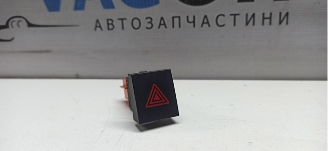 Кнопка аварійної сигналізації Шкода Йєті