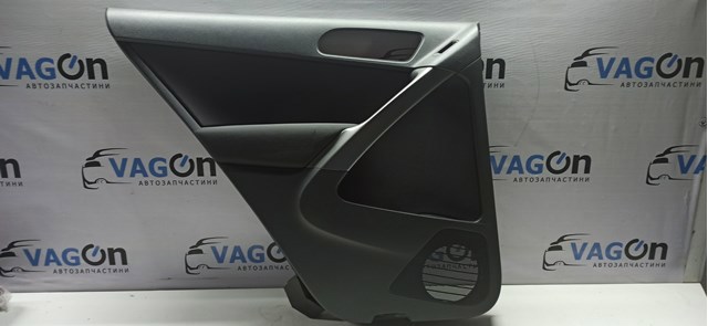 Картки обшивки задніх дверей правих 5N0867211EXPA VAG