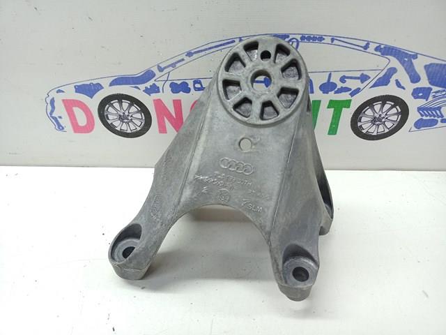 Кронштейн подушки (опори) двигуна, лівої 7L8199307H VAG